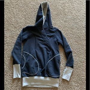 Purpless nursing hoodie - size medium